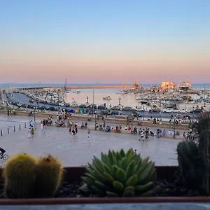 https://una-finestra-sul-mare.barihotels.org